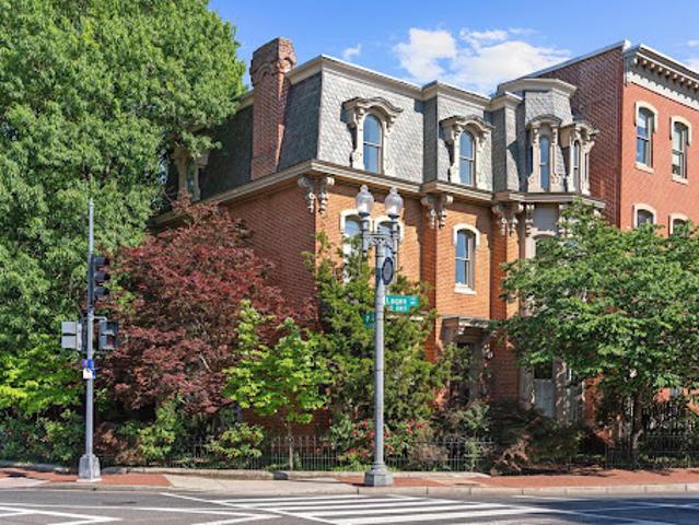 House for sale in Washington