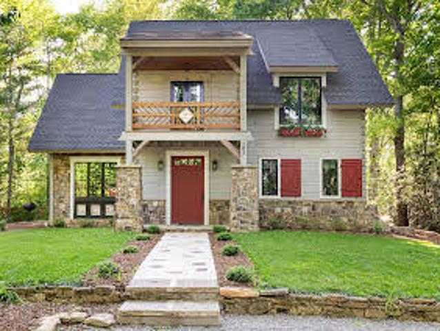 House for sale in Hendersonville
