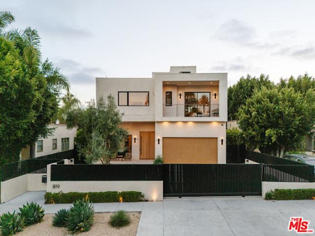 House for sale in Canoga Park, California