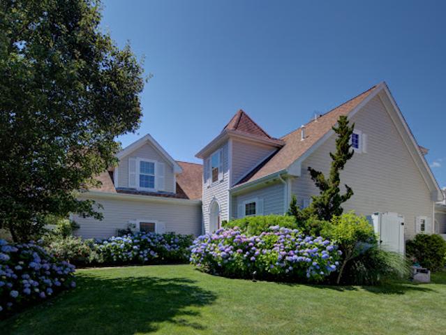 House for sale in Portsmouth, Rhode Island