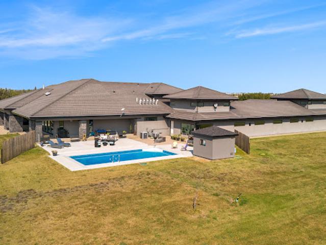 House for sale in Alberta