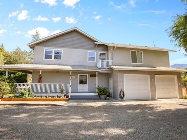 House for sale in Talent