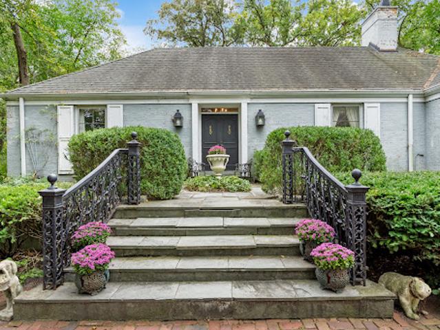 House for sale in Hinsdale, Illinois