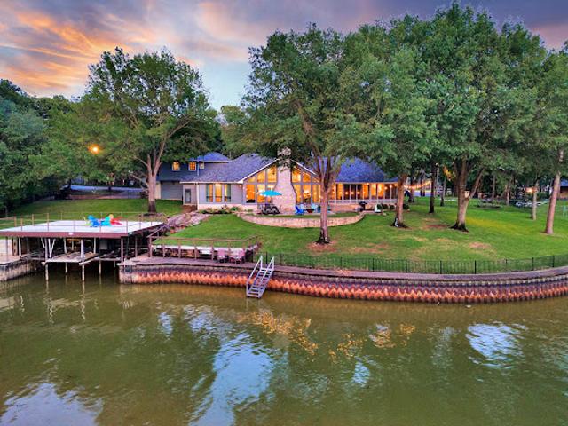 House for sale in Mabank, Texas