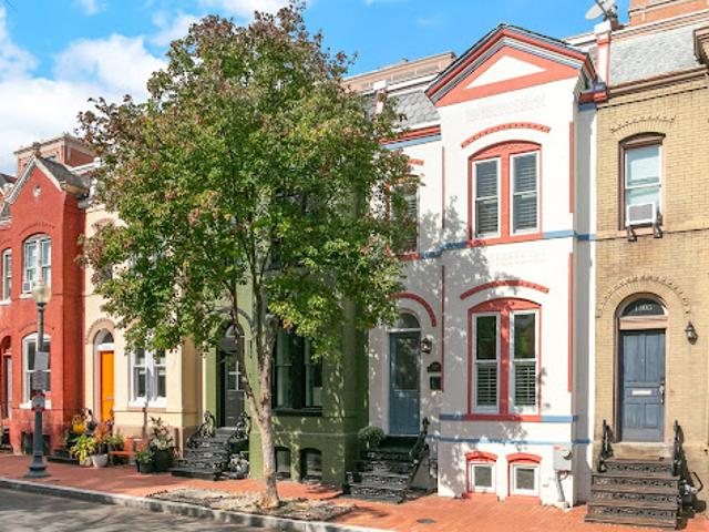 House for sale in Washington