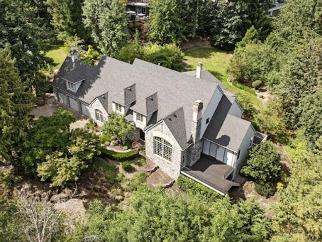 House for sale in West Linn