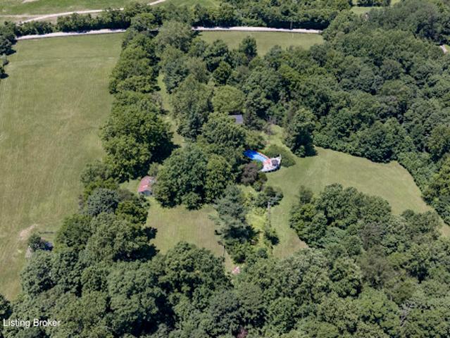 House for sale in La Grange, Kentucky