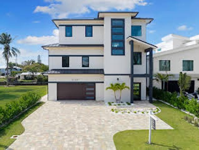 House for sale in Bonita Springs