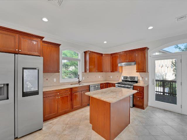 House for sale in Palisades Park, New Jersey