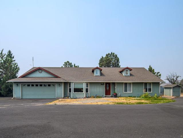 House for sale in Powell Butte, Crook County