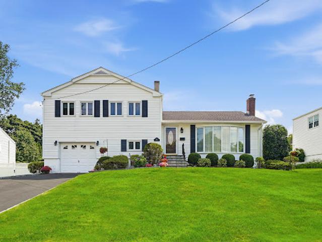 House for sale in Hartsdale, New York