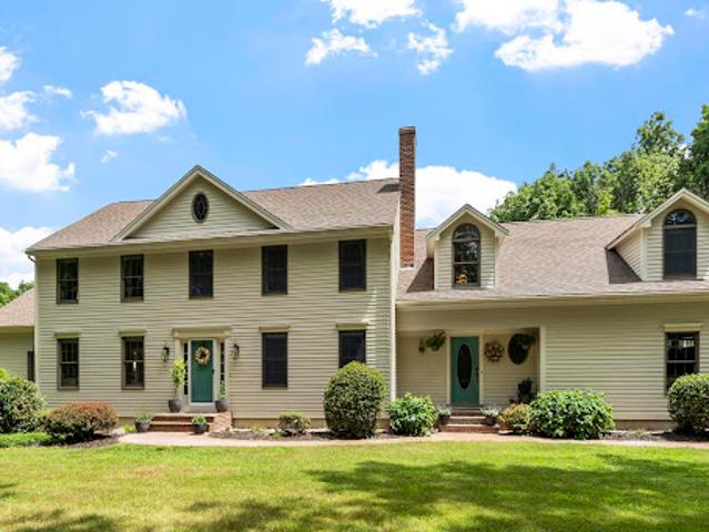 House for sale in New Hampshire