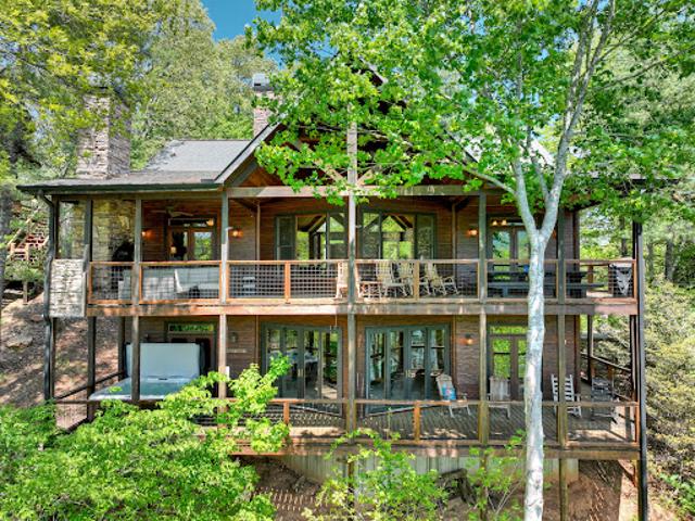 House for sale in Blue Ridge