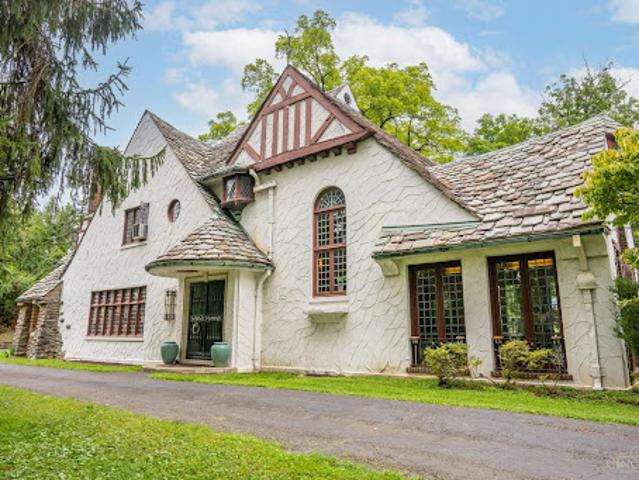 House for sale in Roselawn, Ohio