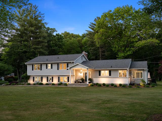 House for sale in Cos Cob, Connecticut