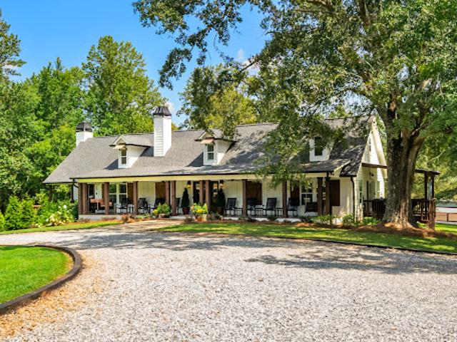 House for sale in Dahlonega, Georgia