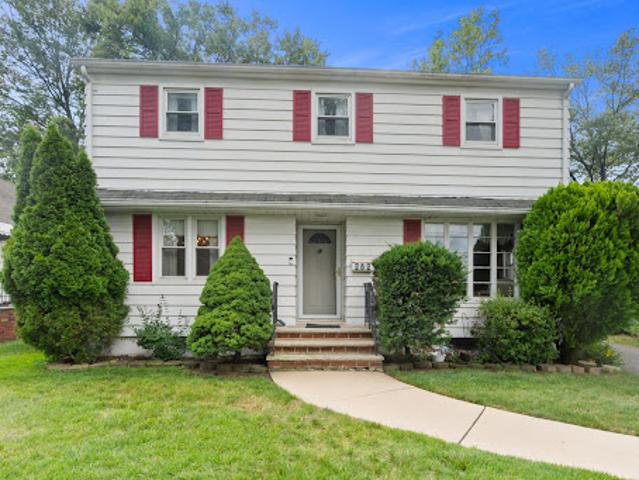 House for sale in Gaylordsville, Connecticut