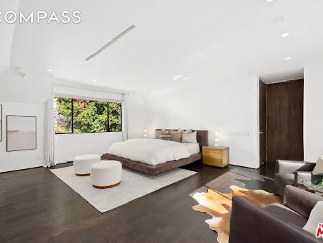 House for sale in Canoga Park, California