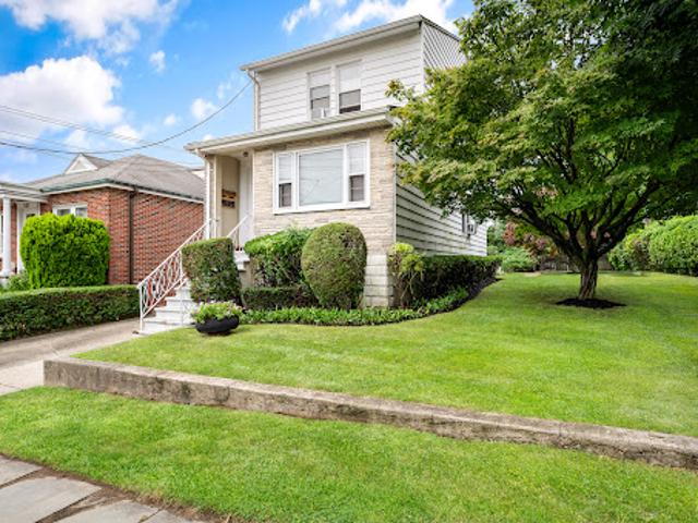House for sale in Glenwood, New York