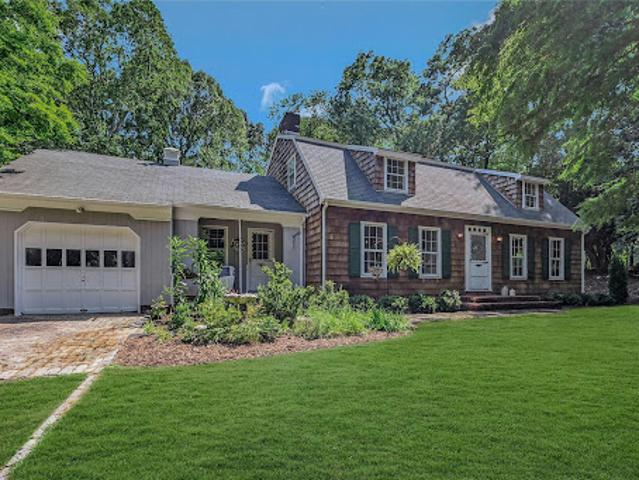 House for sale in Saint James