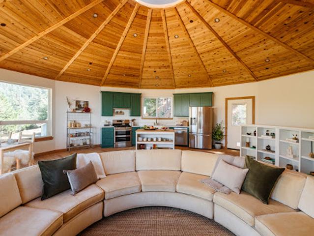 House for sale in Cedarpines Park, California