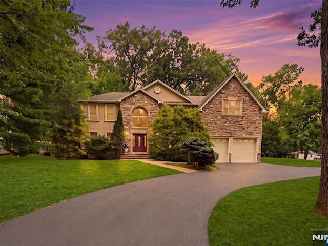 House for sale in Woodcliff Lake, New Jersey