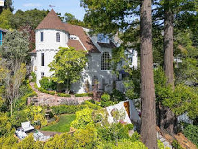 House for sale in Berkeley House for sale in Berkeley