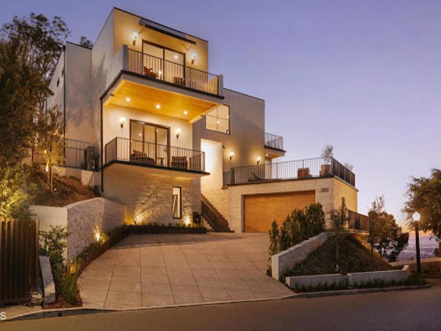 House for sale in Canoga Park, California