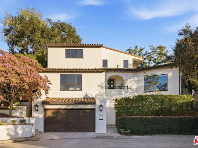 House for sale in Canoga Park, California