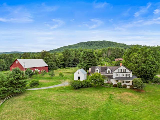 House for sale in Lower Waterford, Vermont