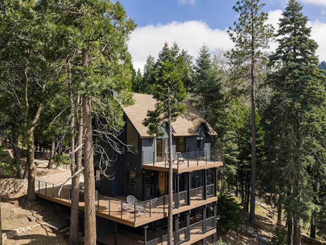House for sale in Cedar Glen, California