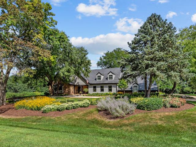 House for sale in Inverness, Illinois