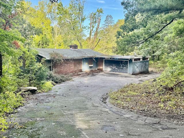House for sale in Shrewsbury, Massachusetts
