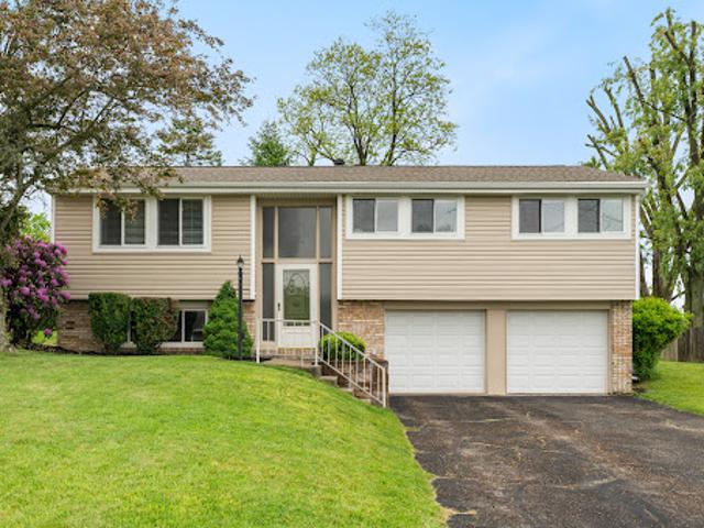 House for sale in Coraopolis, Pennsylvania