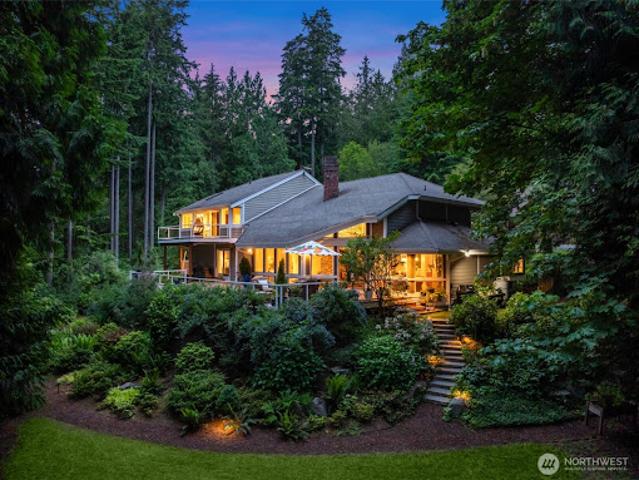House for sale in Bainbridge Island, Washington