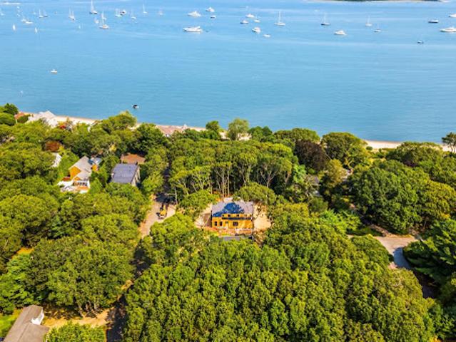 House for sale in Wainscott, New York