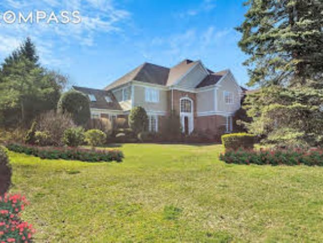 House for sale in Manhasset House for sale in Manhasset