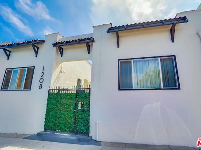 House for sale in Long Beach, California
