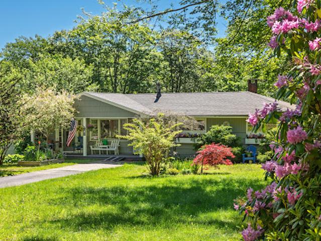 House for sale in Cushing, Maine