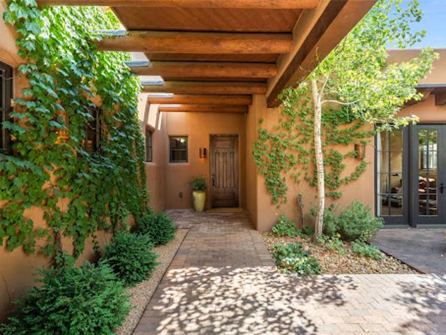 House for sale in Santa Fe, New Mexico