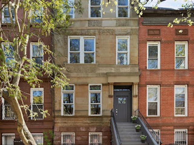 House for sale in New York