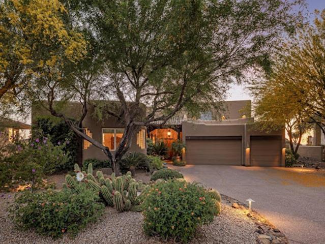 House for sale in Scottsdale House for sale in Scottsdale