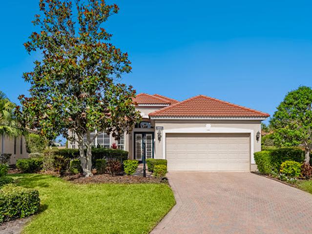 House for sale in Osprey