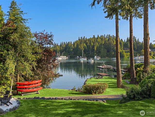 House for sale in Bainbridge Island, Washington
