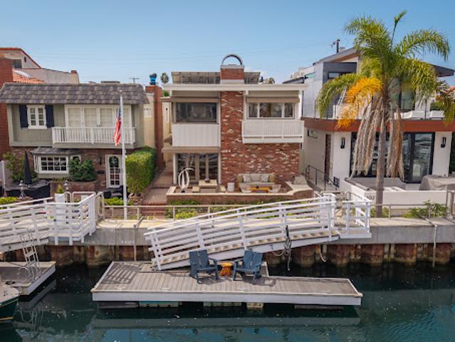 House for sale in Long Beach, California
