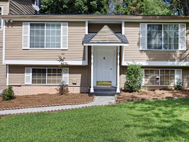 House for sale in Roswell