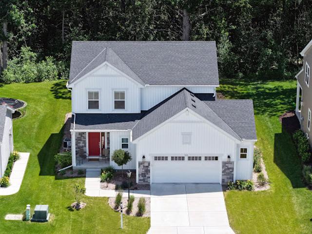 House for sale in Hartland, Wisconsin