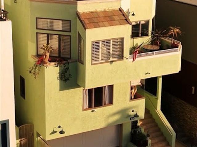 House for sale in Manhattan Beach, California