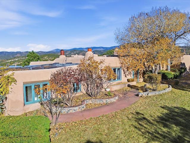 House for sale in Santa Fe, New Mexico