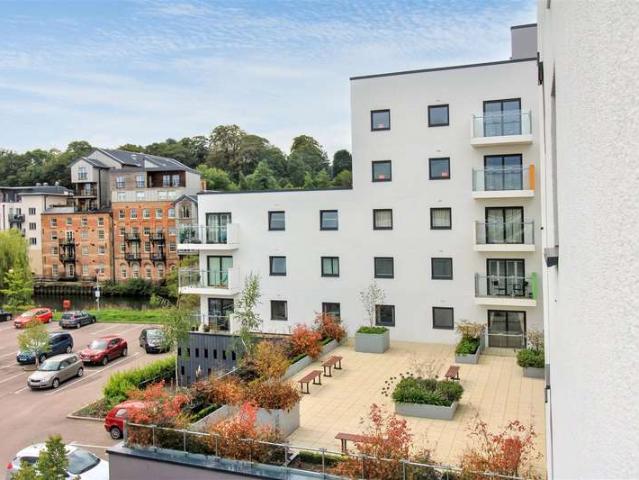 Apartment for sale in Lakenham, East Bank